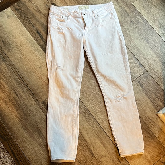 Lucky Brand Lolita Distressed Cropped Capri White Denim Jeans - Picture 3 of 13